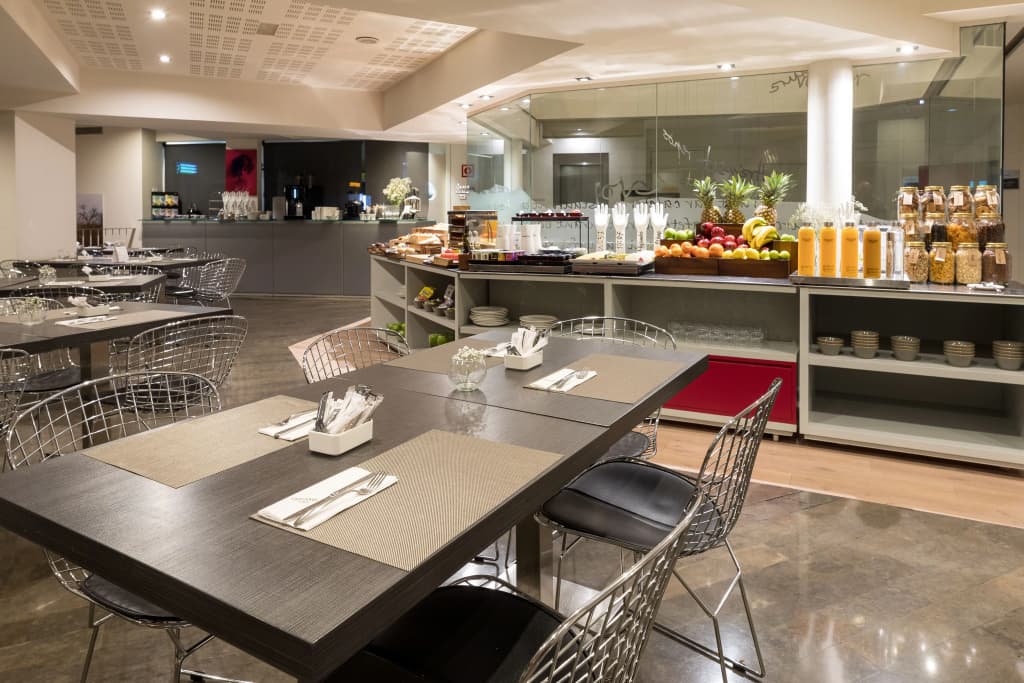 Sercotel Amister Art Hotel - photo 34