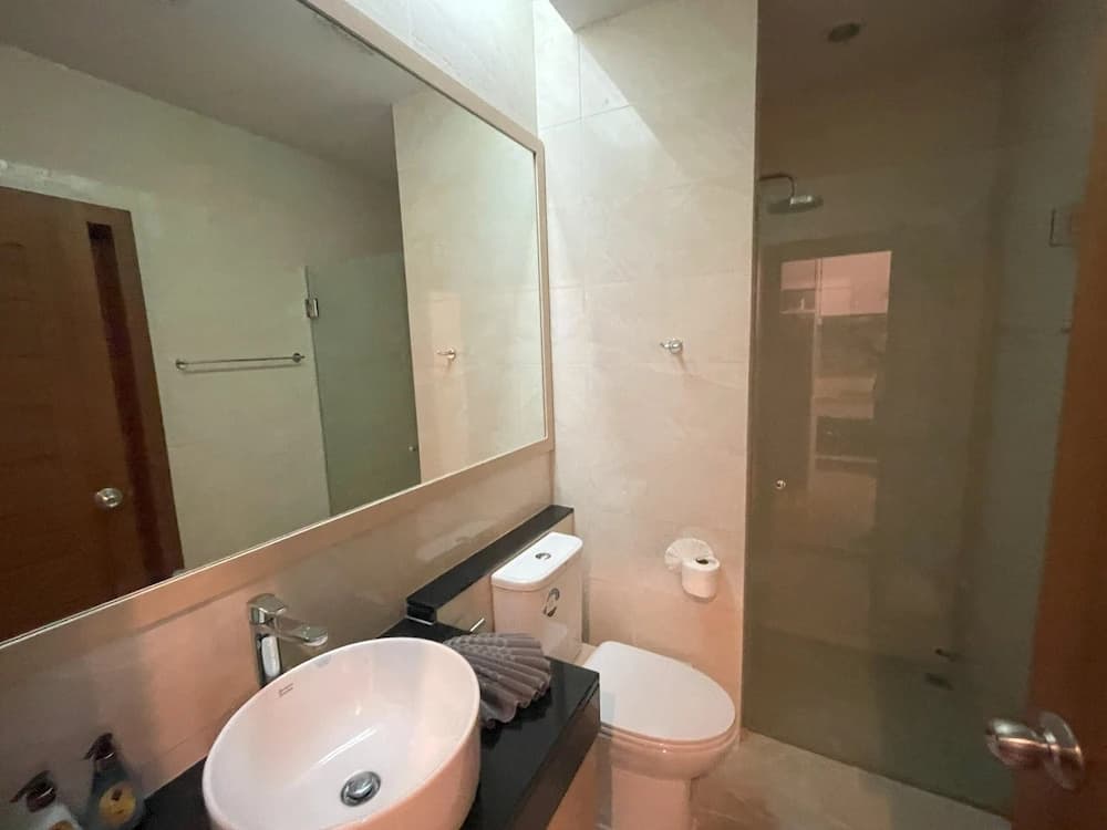 Apartment at Palmetto Condo by Lofty - photo 9