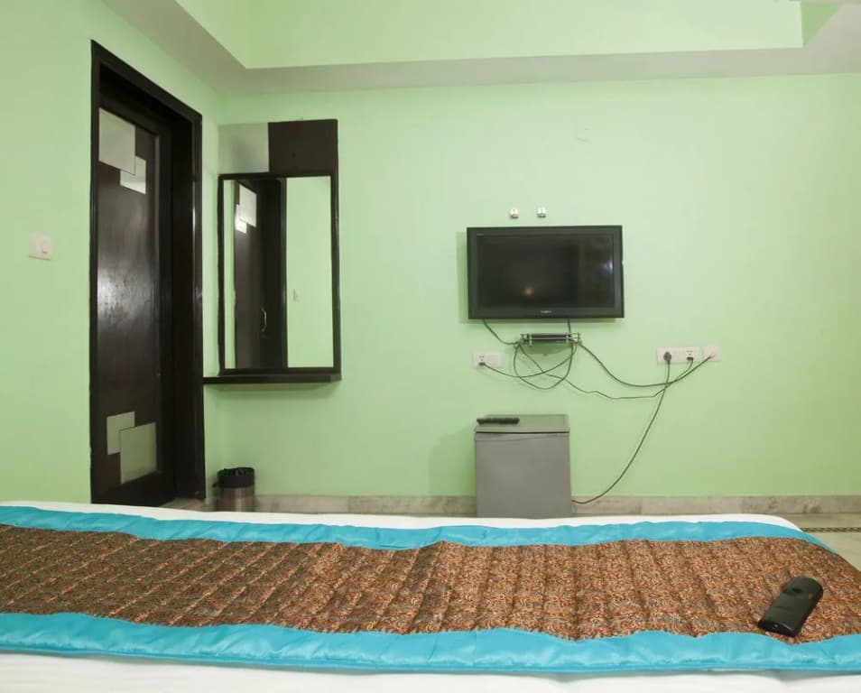 OYO 337 Hotel Anand - photo 3