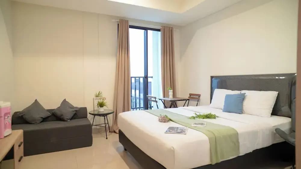 Spacious And Homey Studio At Cleon Park Apartment - photo 12