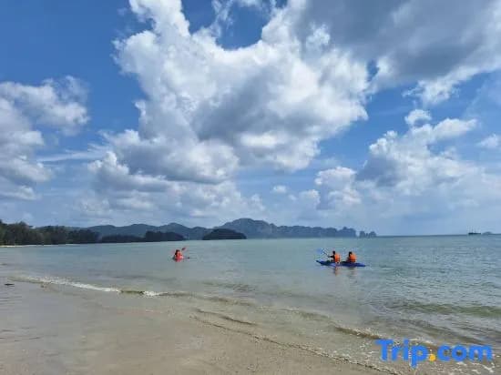 PAN Beachfront Resort Krabi - photo 9