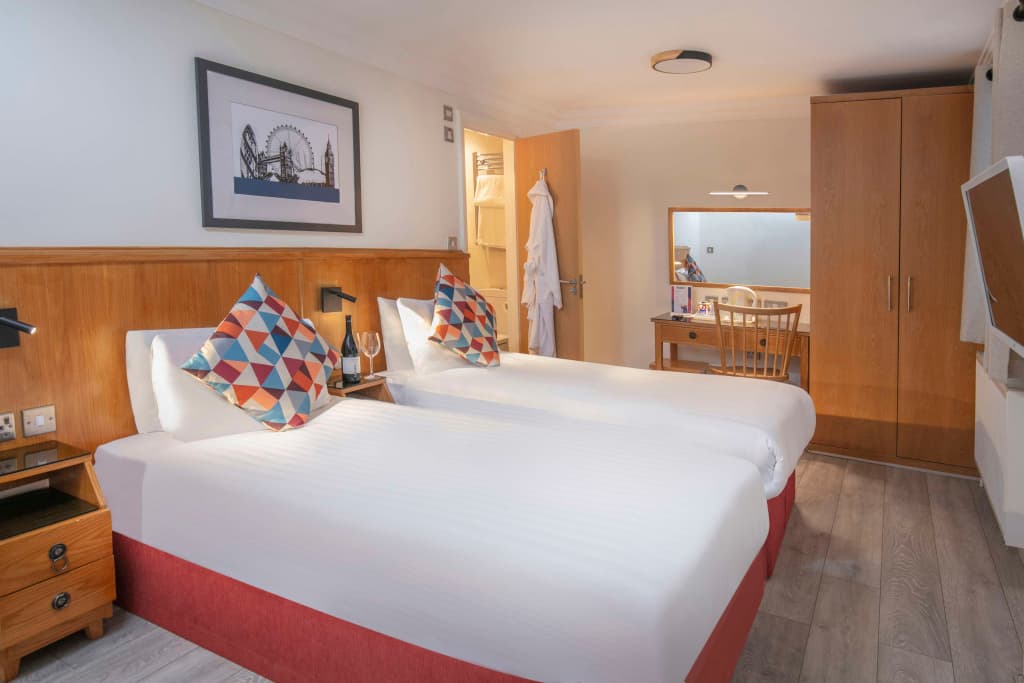 Queensway Hotel Sure Hotel Collection By Best Western - photo 3