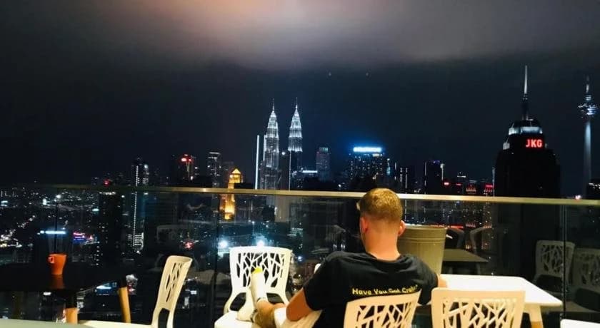 KL Skyline Hostel & Rooftop Infinity Sky Pool - photo 20