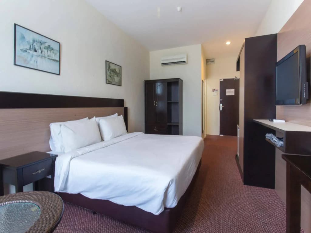 World Youth Hotel - photo 3