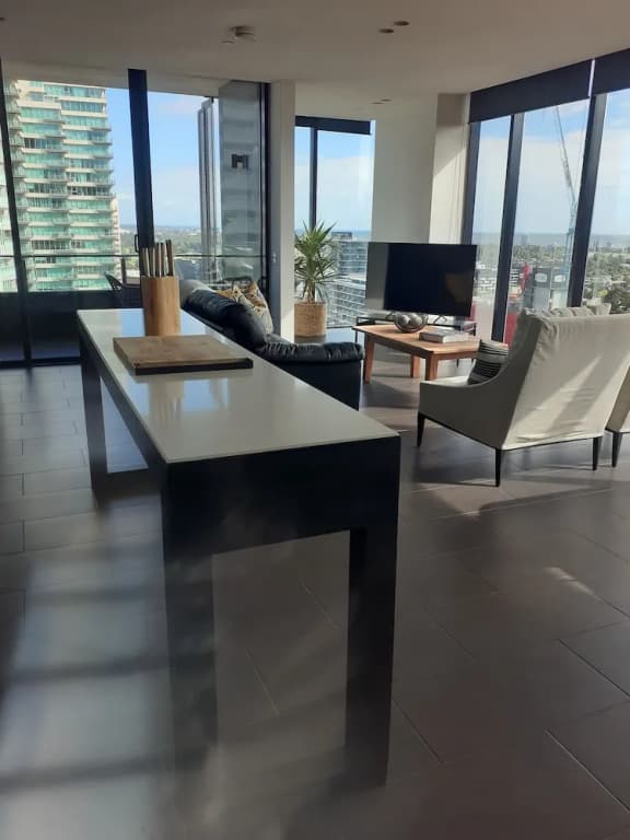 Top Floor Stunning Views - photo 15