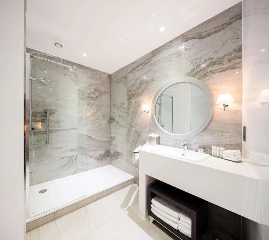 DoubleTree by Hilton Edinburgh City Centre - photo 9