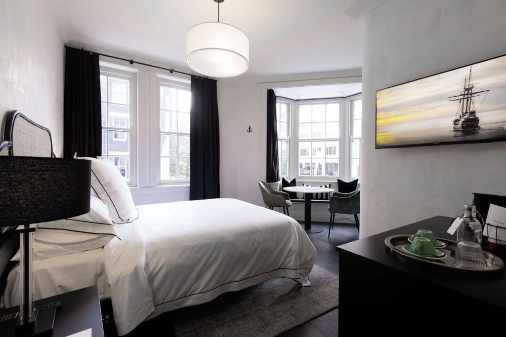 The Strand Hotel - photo 2