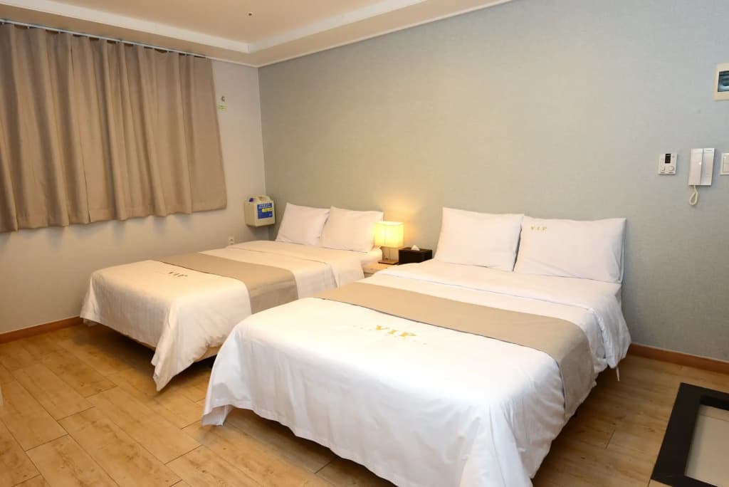 Yeongdeungpo VIP Hotel - photo 18