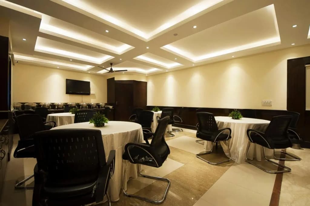 The Oakland plaza - Nehru Place by Orion Hotels - photo 17