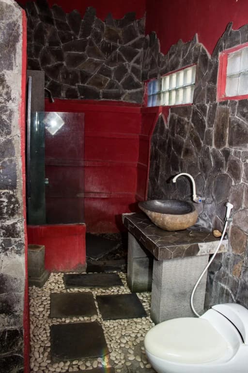 Surfer Cave Bali Accomodation - photo 5
