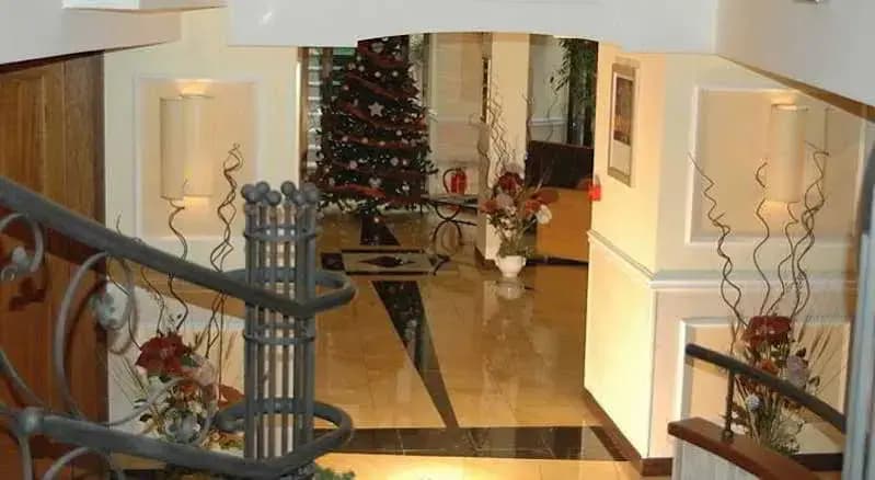 Hotel Executive - photo 15