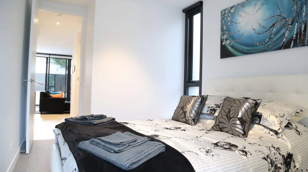 Heart of Ormond Apartment  by Ready Set Host - photo 2