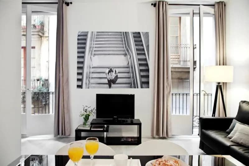 AinB Gothic Cathedral Apartments - photo 10