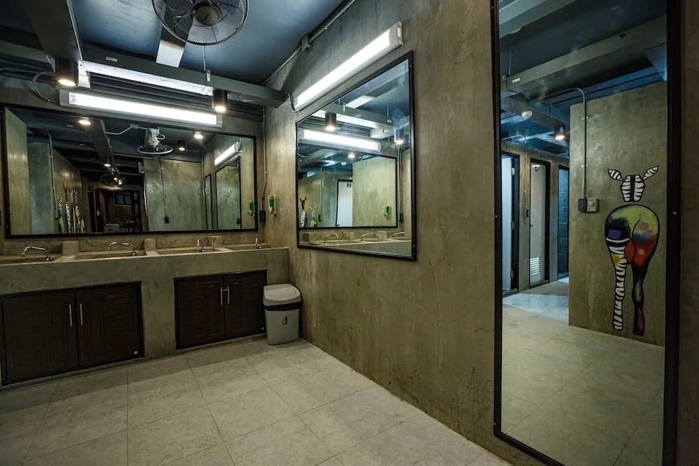 Episode 11 Hostel - photo 9