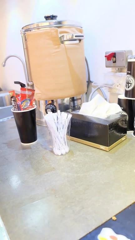 Zent & Bao Hostel - photo 10