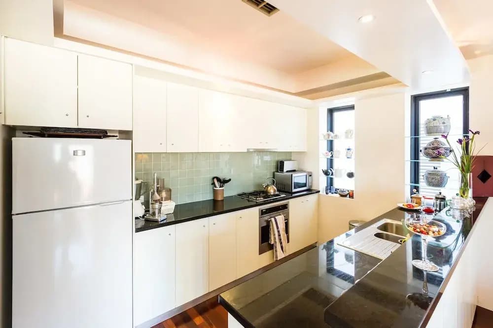 BELLE, 2BDR Melbourne Apartment - photo 19