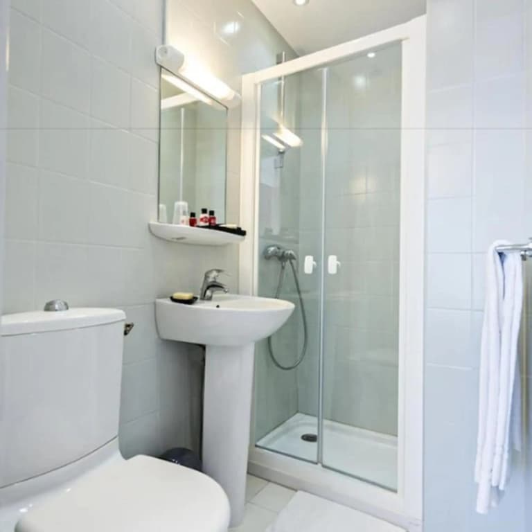Modern Hotel - photo 43