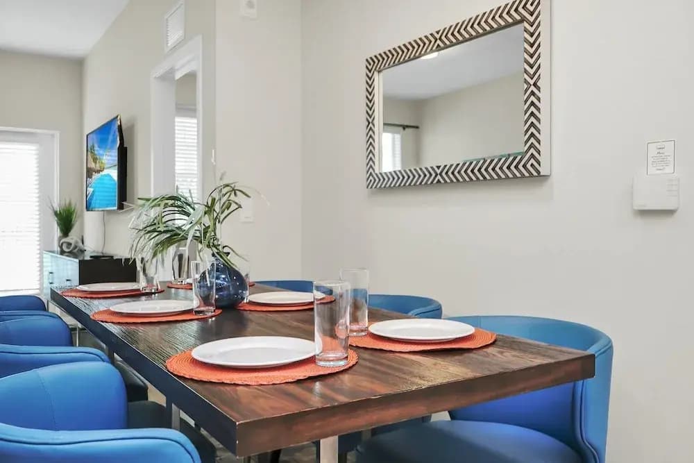 Stylish and New! 3br, Steps fr. Universal Drive - photo 33
