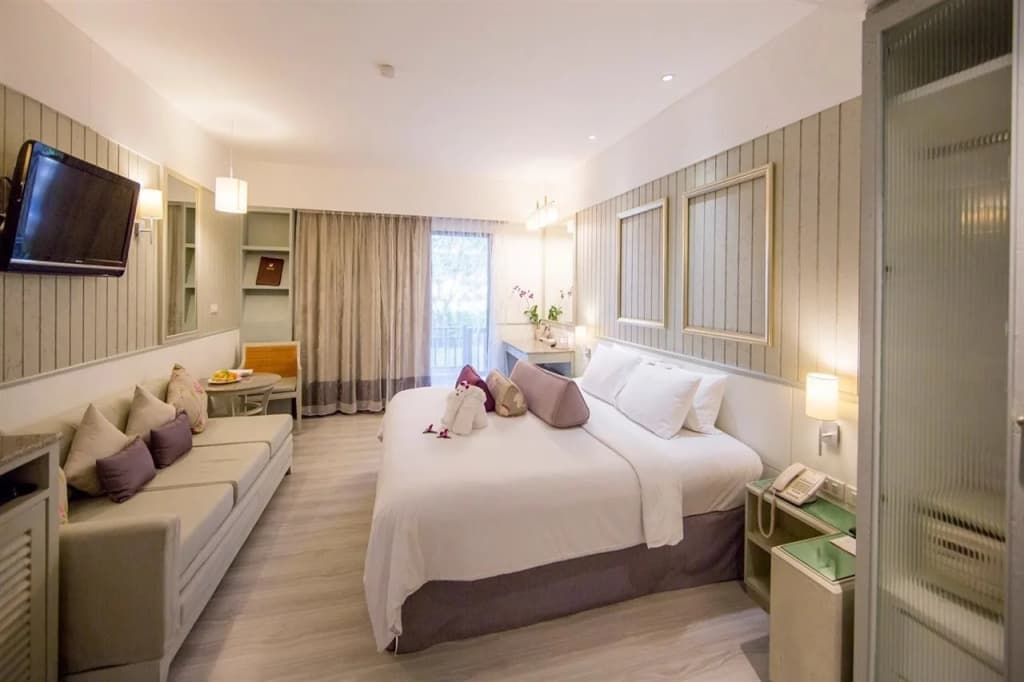Katathani Phuket Beach Resort - photo 11