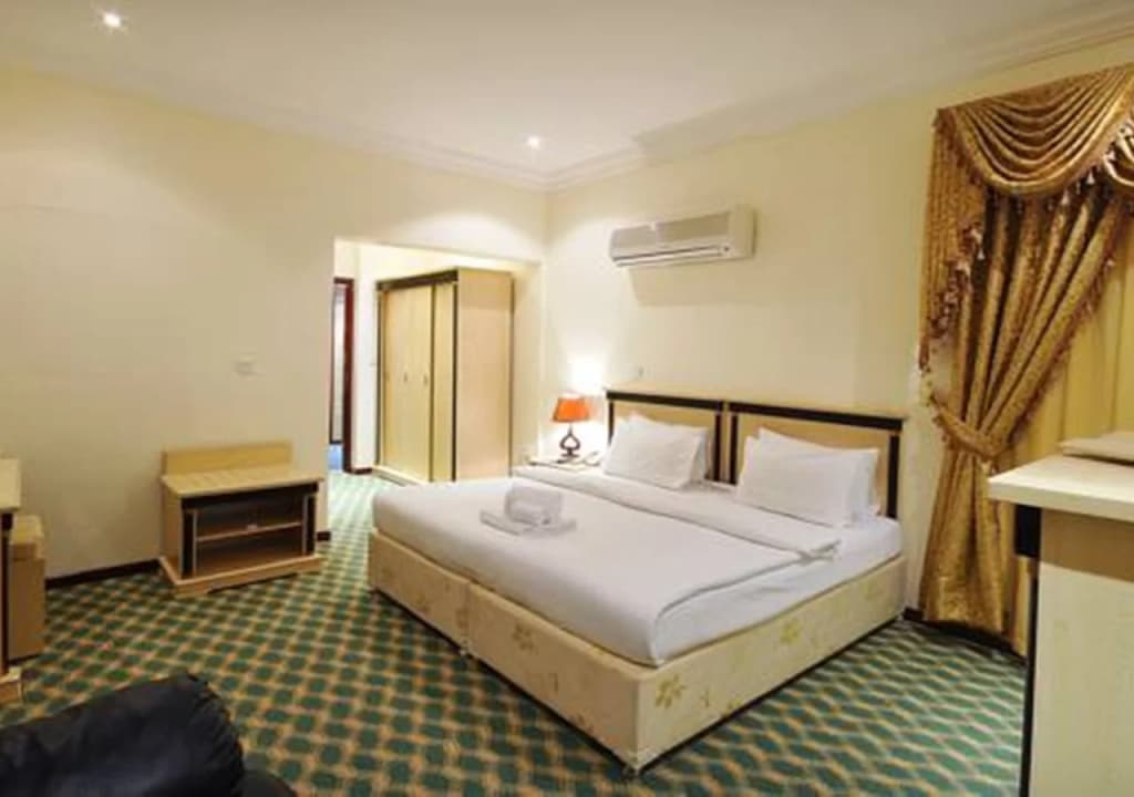Hotel Crystal Palace - photo 3