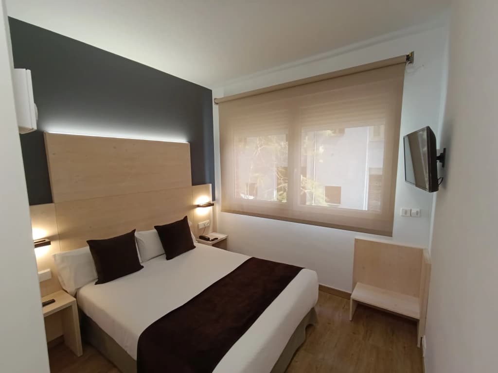 Hotel & Apartments Travessera - photo 38