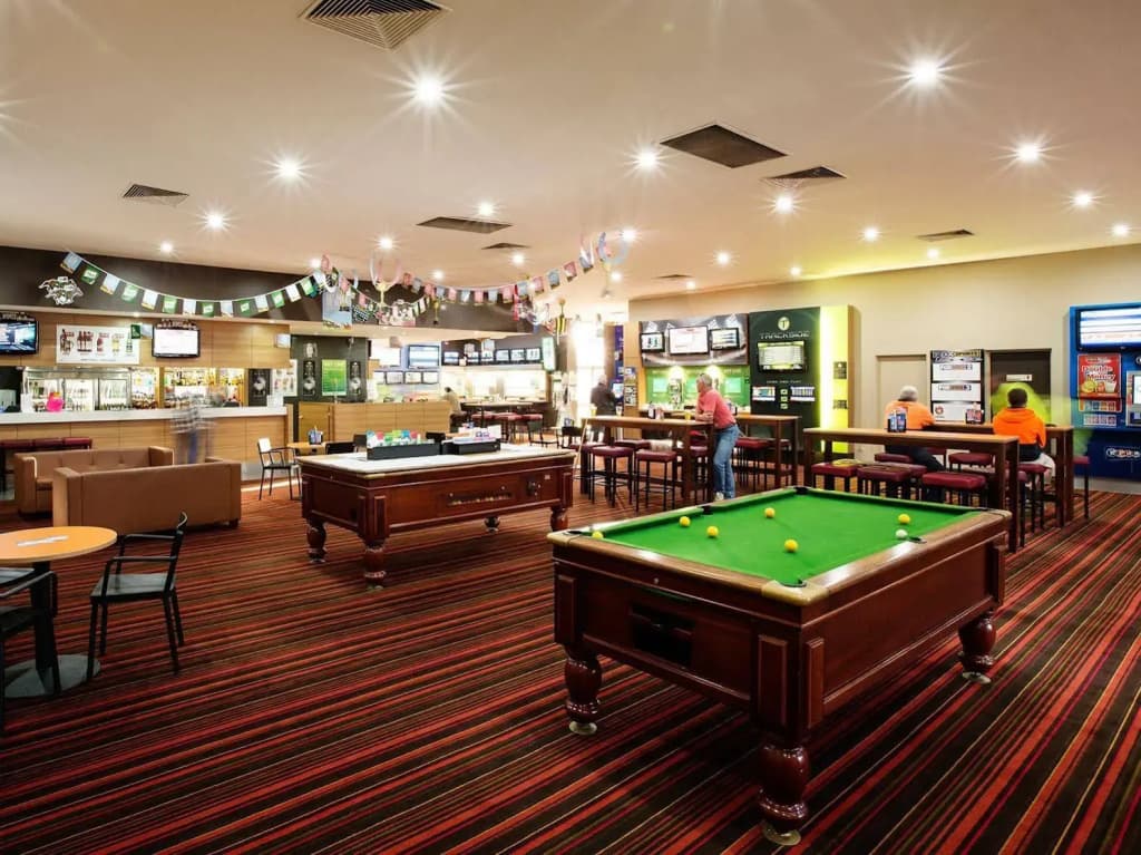 Nightcap at Coolaroo Hotel - photo 24
