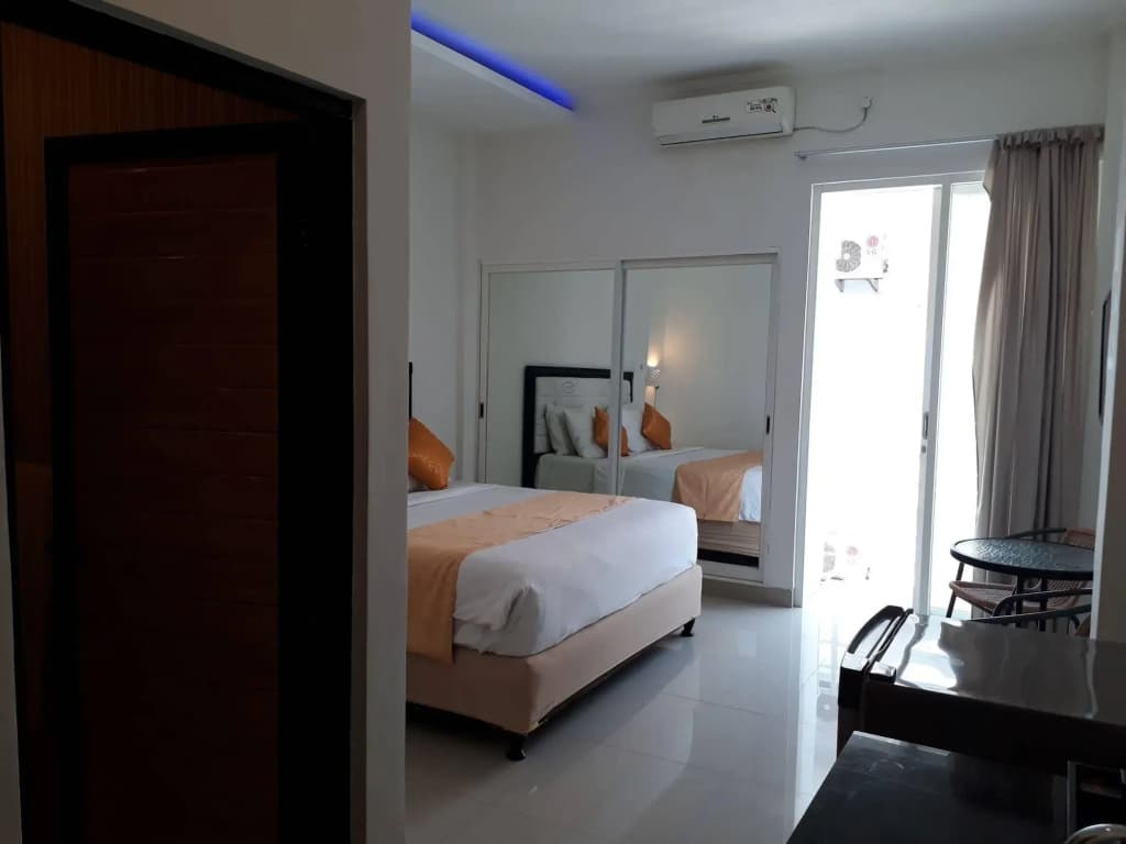 Kubu Anyar Hotel - photo 4