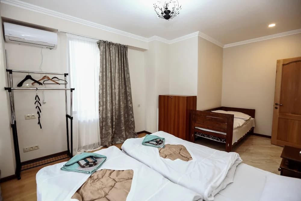 3 Bedroom Apartment near Vake Park - photo 6