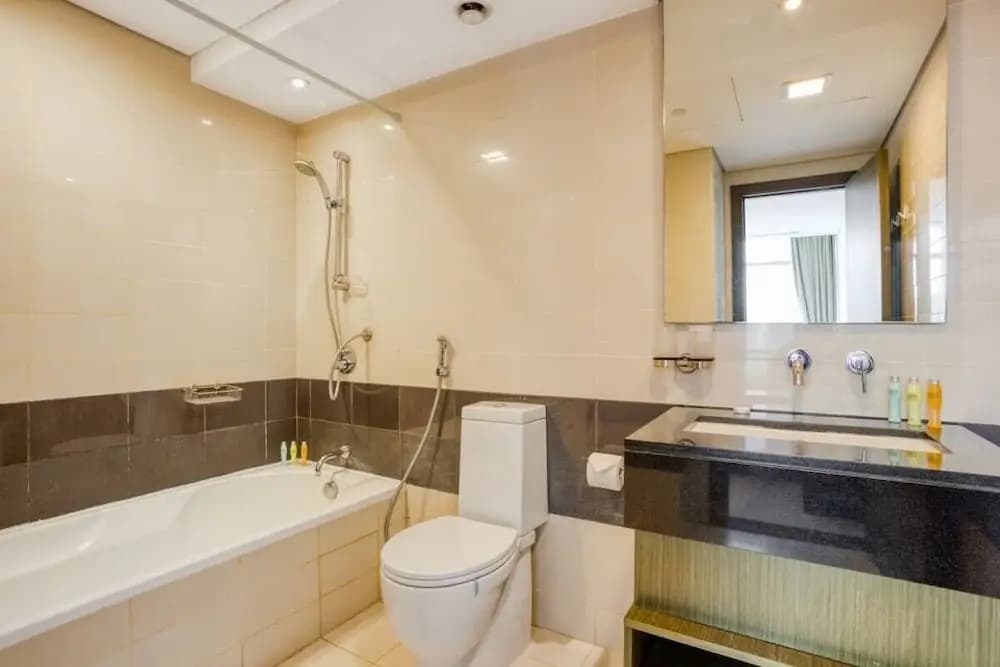 Bright Apartment, Steps Away to Burj Khalifa - photo 8