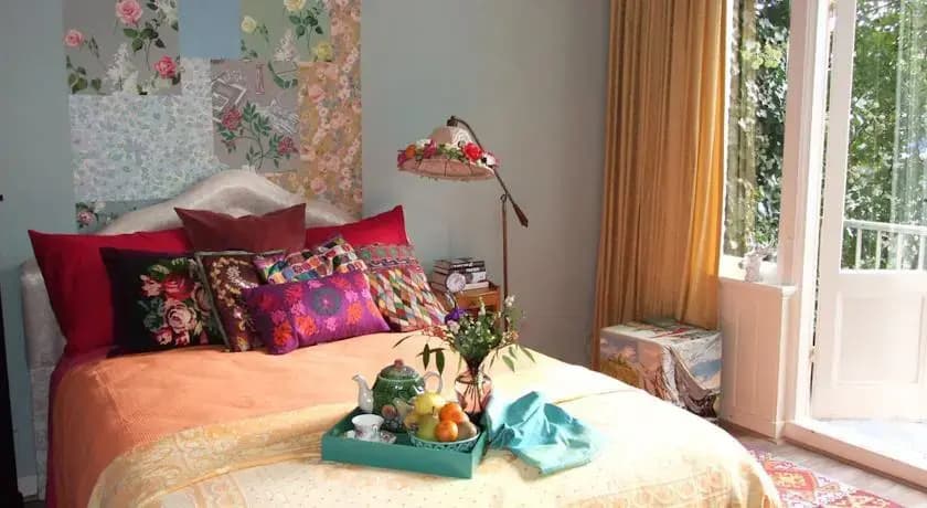 Colourful Bed And Breakfast - photo 4