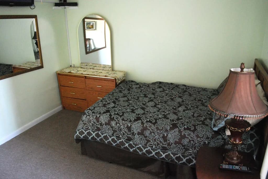 Delz Bed & Breakfast - photo 3
