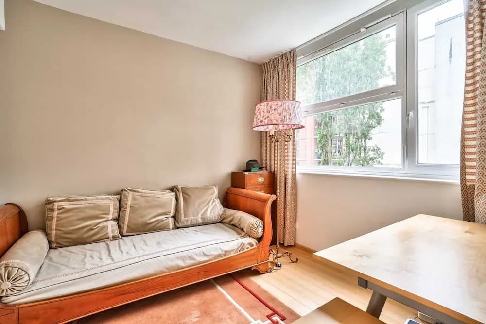 Charming 3 Room Apartment - Paris - photo 2