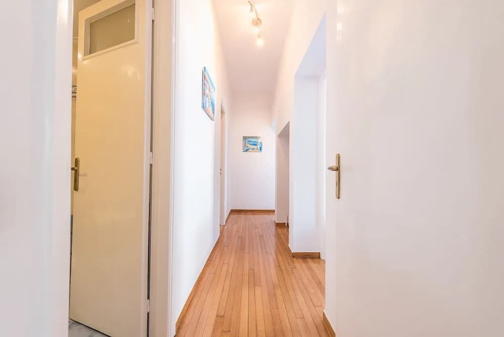 Victoria Majesty Apartments - photo 12