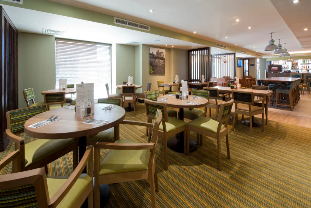 Premier Inn Edinburgh City Centre(York Place) - photo 18