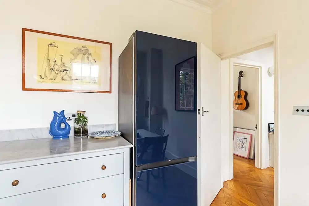 Charming Kentish Town Flat - photo 14