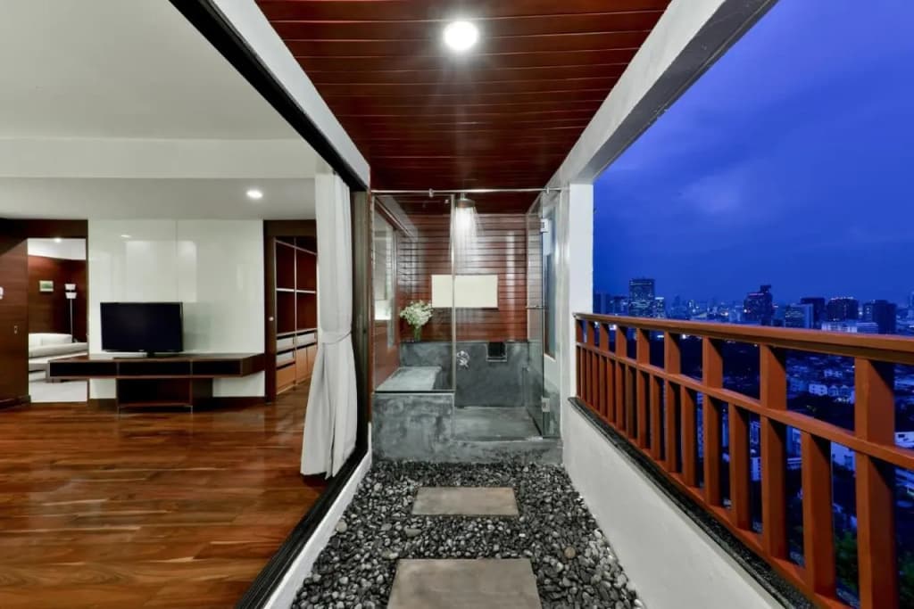Centre Point Plus Hotel Pratunam - photo 15