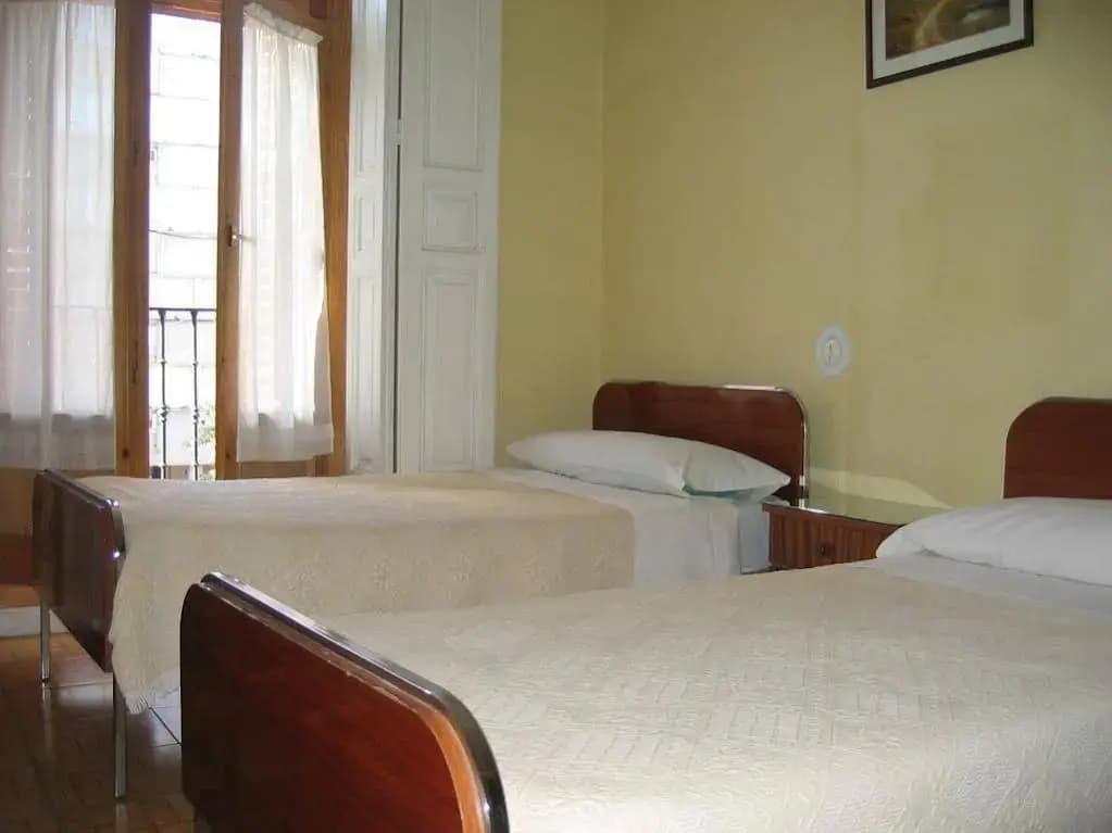 Hostal Tudescos - photo 3