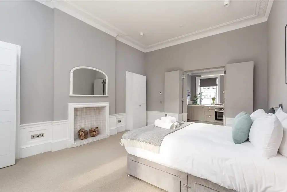 Torphichen Street 5 Star Luxury Apartment - photo 6