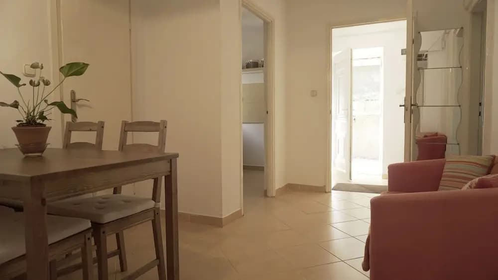 Green Garden Hostel - photo 17