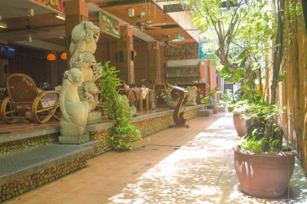 Khaosan Holiday - photo 1