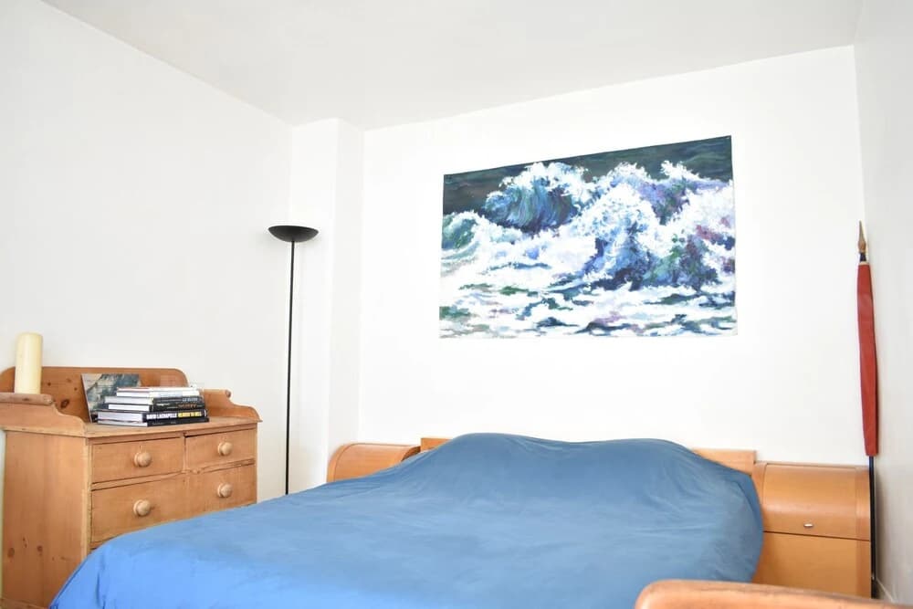 1 Bedroom Apartment In Central Paris - photo 1