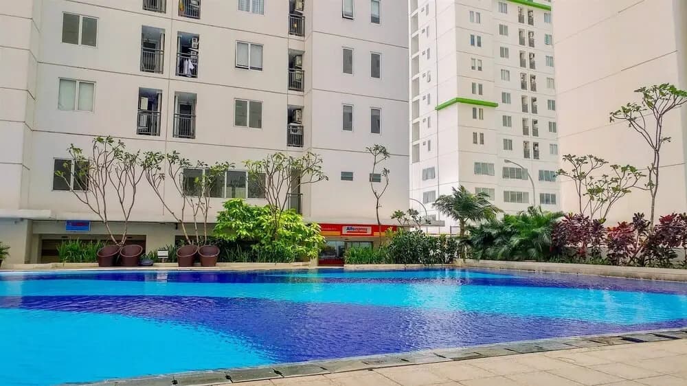2BR Comfy Bassura City Apartment - photo 9