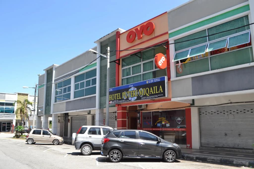 OYO 89691 Hotel Puteri Miqaila - photo 1