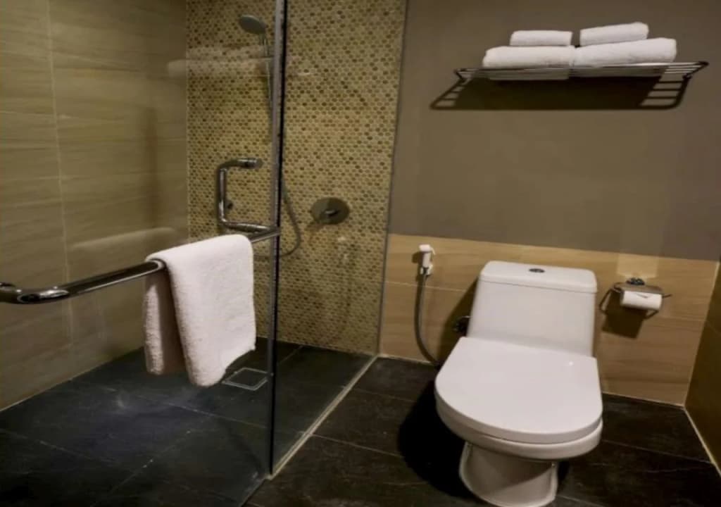 Liberty Hotel Thamrin Jakarta - photo 10