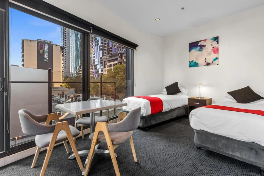 Comfort Apartments on Elizabeth - photo 3