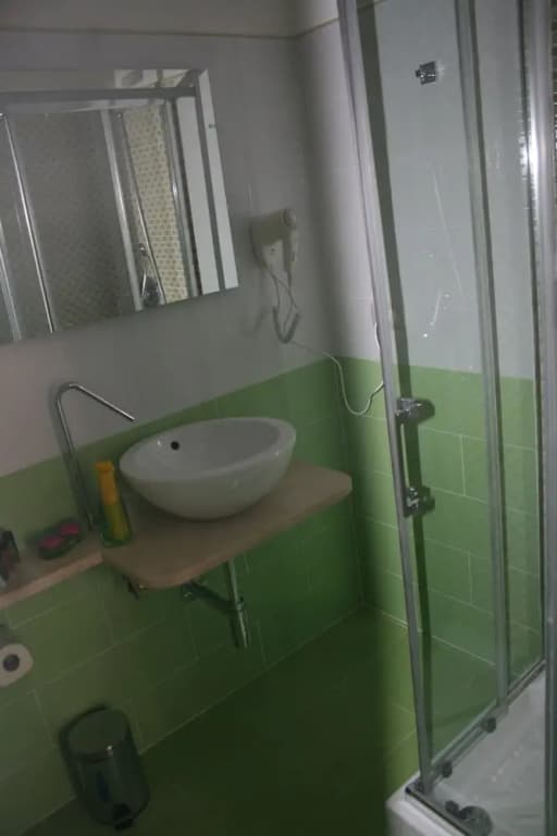 Crystal Rhome Guest House - photo 7