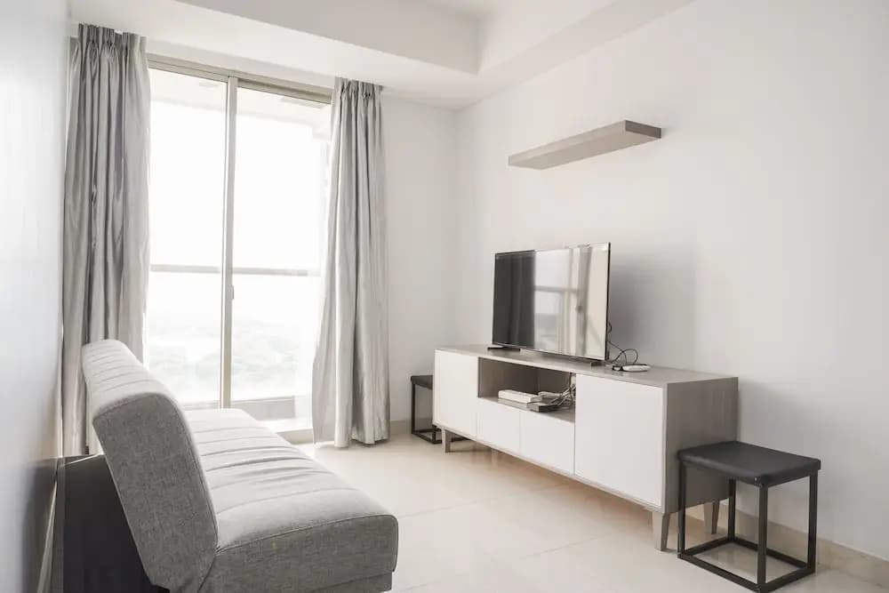 Stunning And Strategic 2Br Gold Coast Apartment Near Pik - photo 28