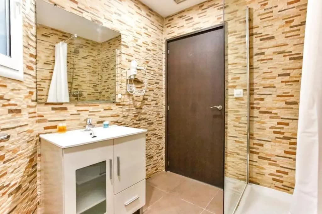 Laramond Barcelona Rooms - photo 24