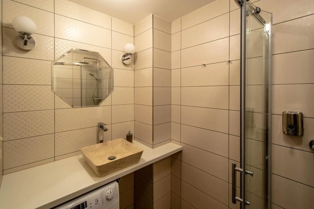 Pastel Art Deco 3BDR Ruterra Apt - photo 9