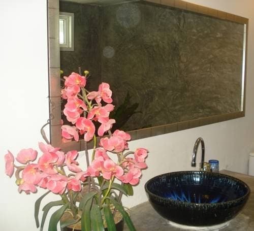 3rd Street Cafe & Guesthouse - photo 9